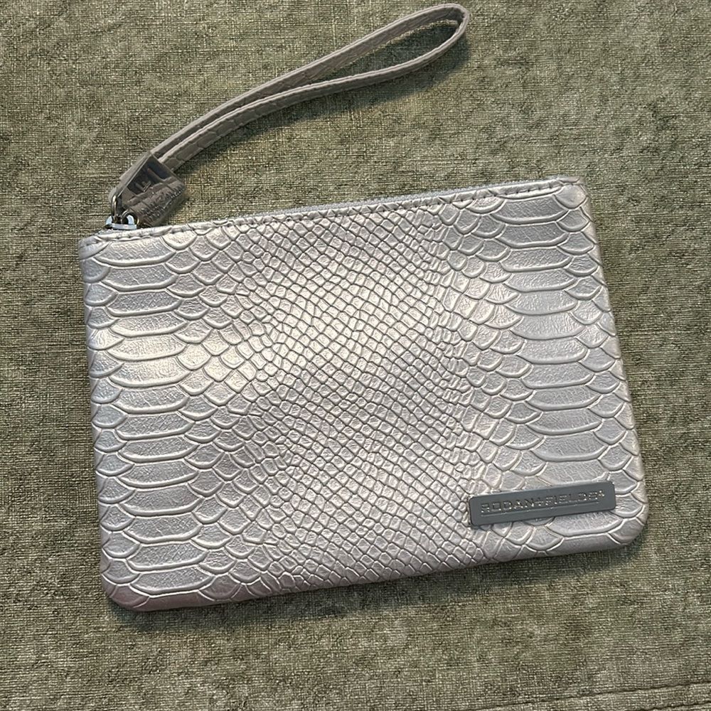 NWOT Rodan + Fields faux silver snakeskin wristlet